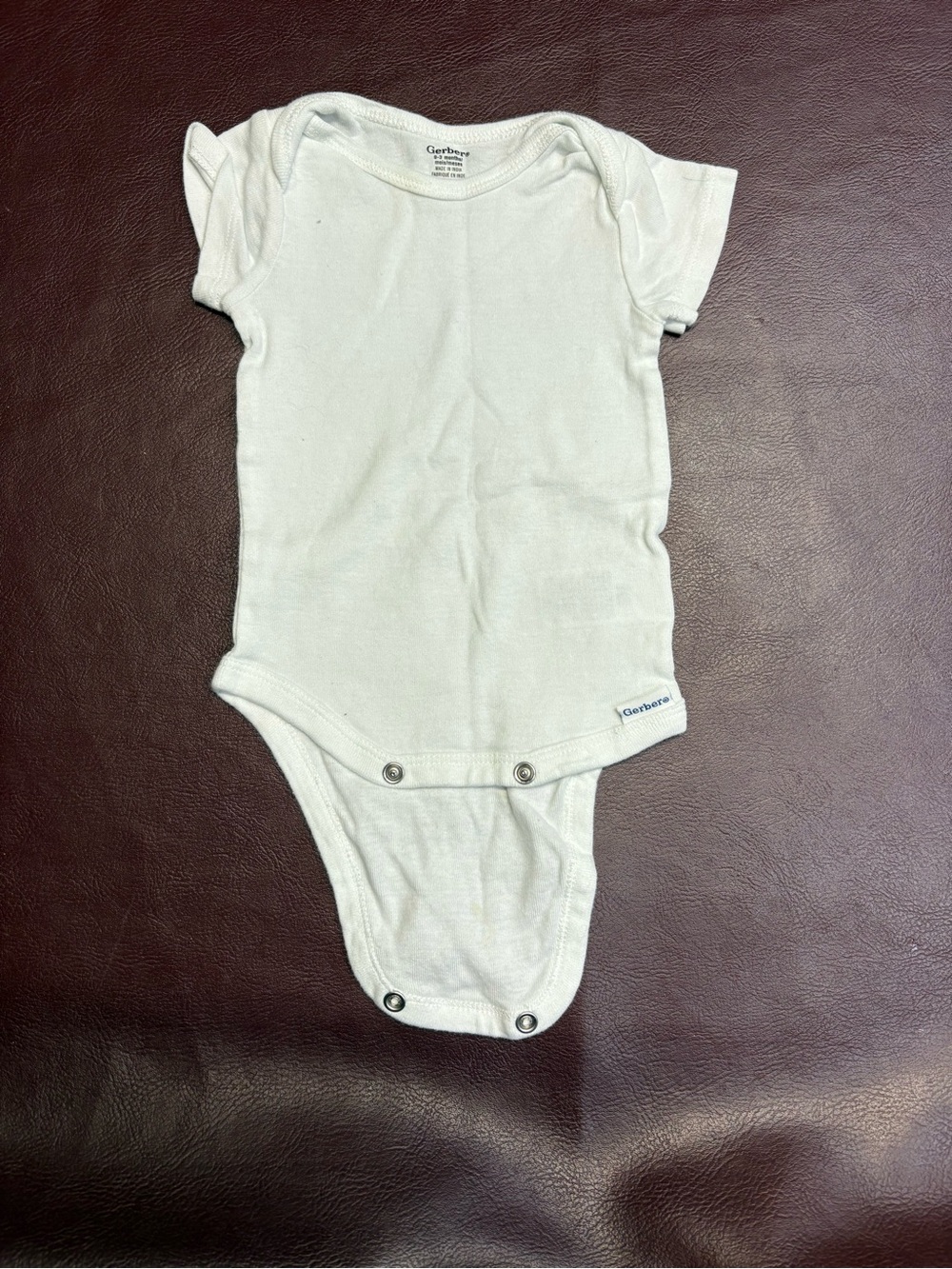 Gerber White Infant Short Sleeve Bodysuit with Logo Tag